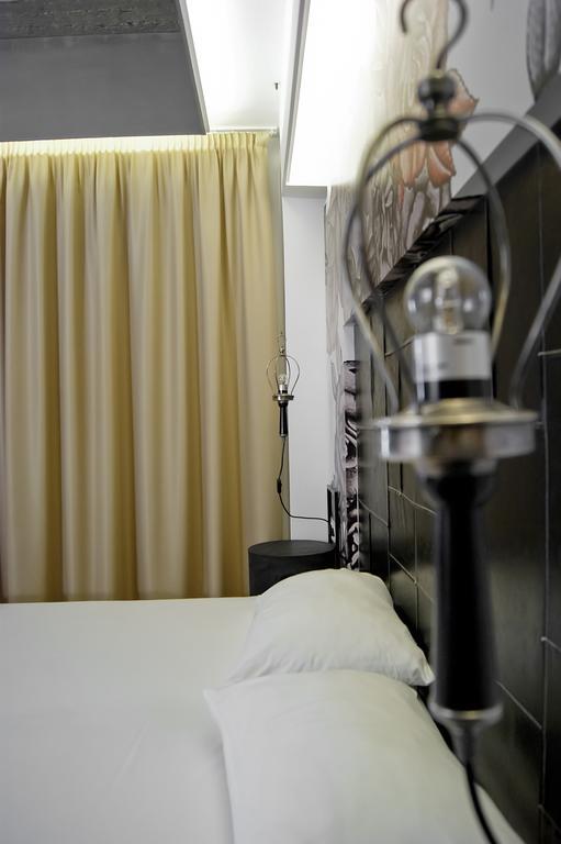 Adonis City Hotel Patras Buitenkant foto