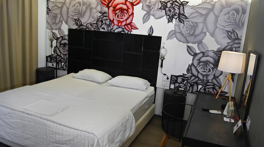 Adonis City Hotel Patras Buitenkant foto