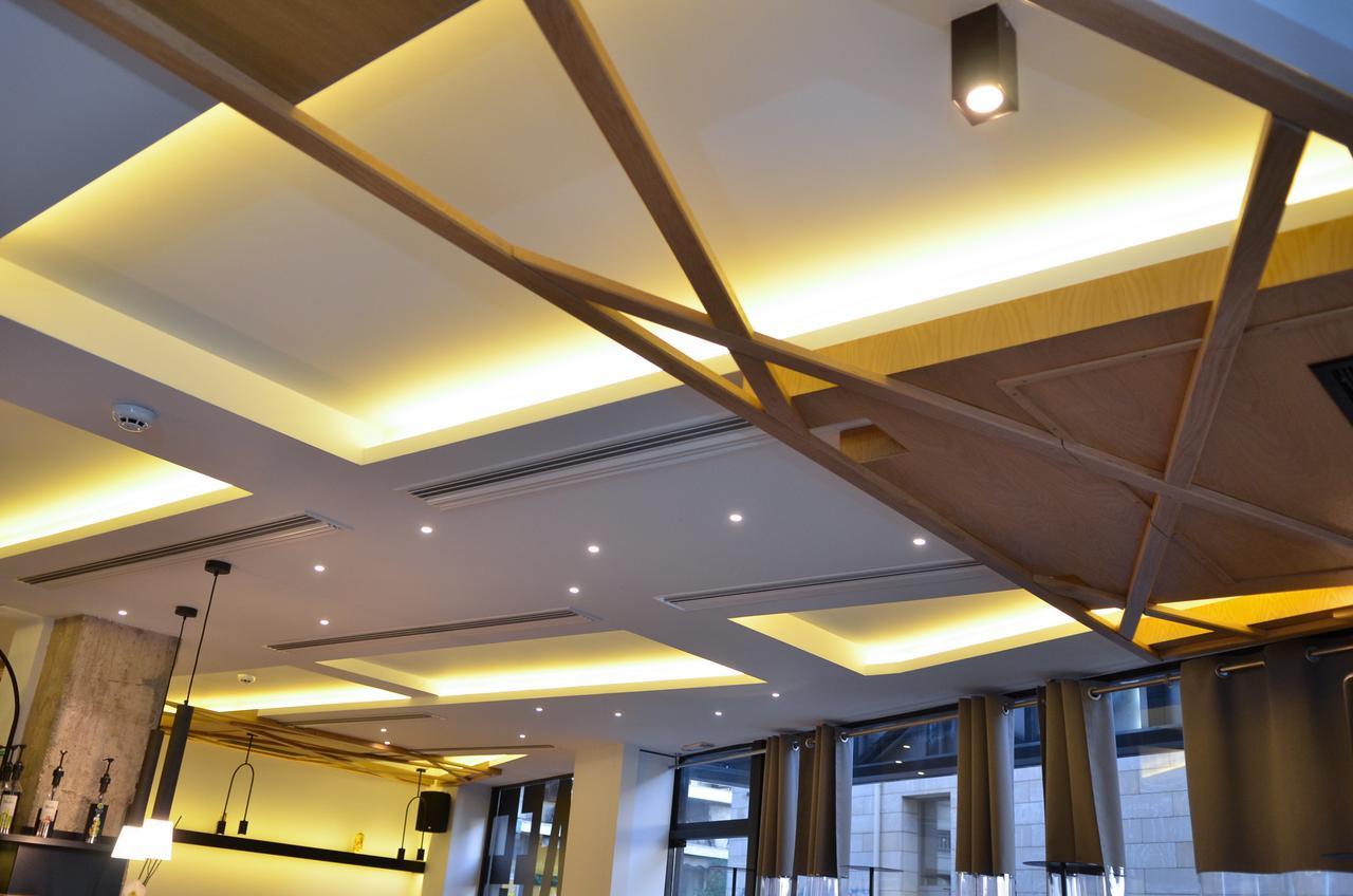 Adonis City Hotel Patras Buitenkant foto