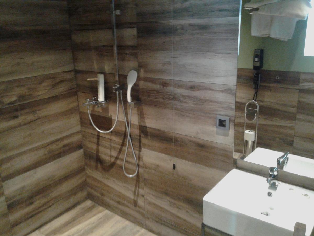 Adonis City Hotel Patras Buitenkant foto