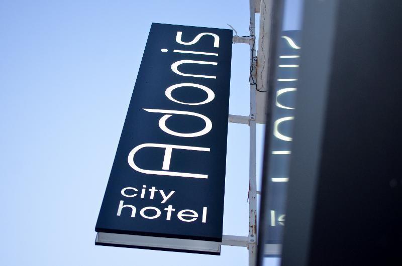Adonis City Hotel Patras Buitenkant foto