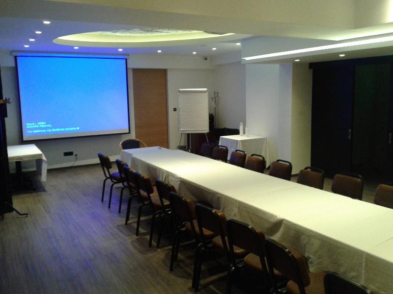 Adonis City Hotel Patras Buitenkant foto