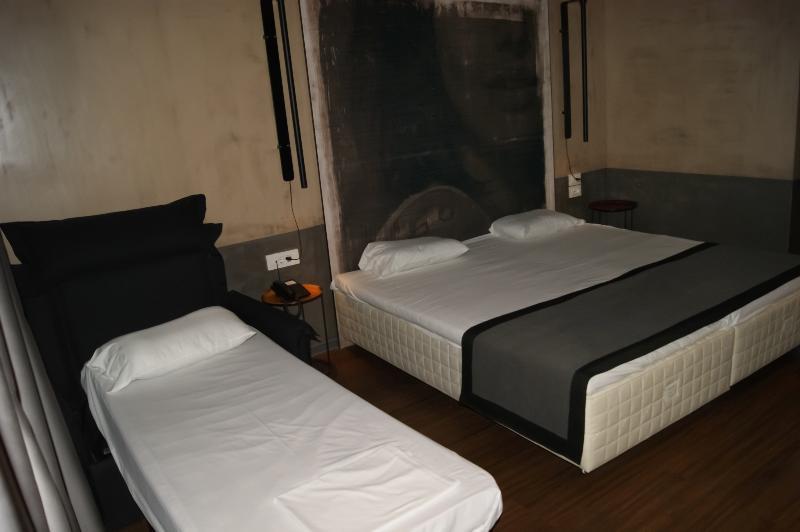 Adonis City Hotel Patras Buitenkant foto
